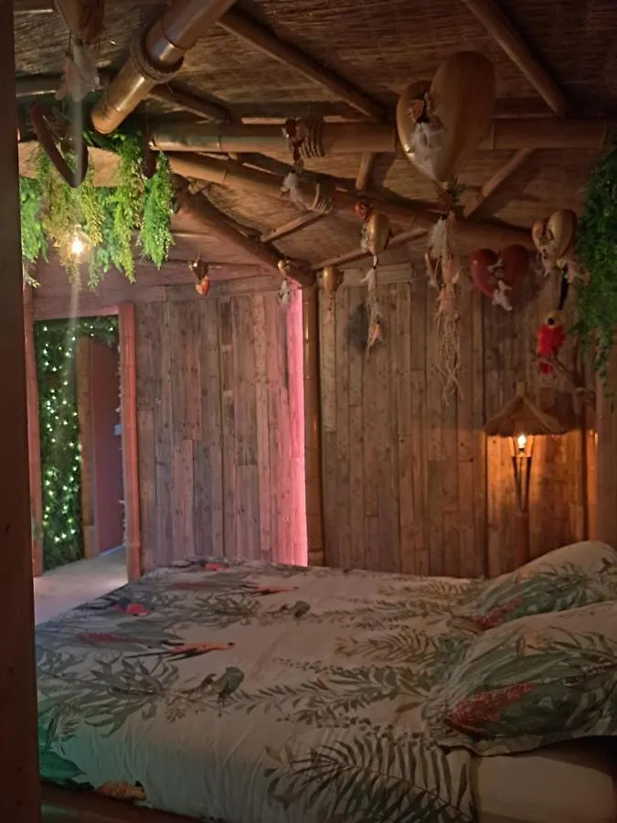 Gites Mas Des Rochers - Case Bambou Avec Spa Le Beausset France
