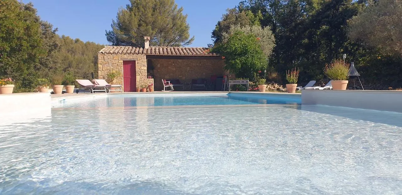 Love hotel Gites Mas Des Rochers - Case Bambou Avec Spa Le Beausset